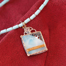 画像をギャラリービューアに読み込む, 青空と蜘蛛のネックレス