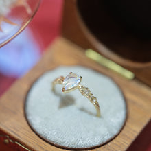 画像をギャラリービューアに読み込む, レインボームーンストーン マラウイ産0.56ct