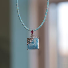 画像をギャラリービューアに読み込む, 青空と蜘蛛のネックレス