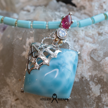 画像をギャラリービューアに読み込む, 青空と蜘蛛のネックレス