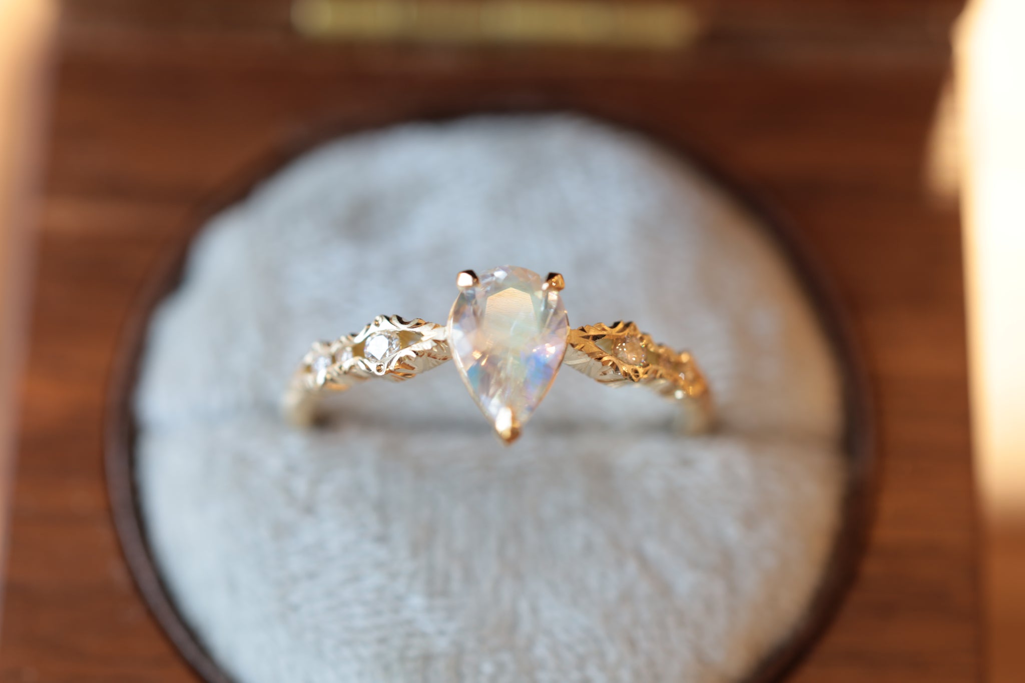 レインボームーンストーン マラウイ産0.56ct – Atelier Bienra